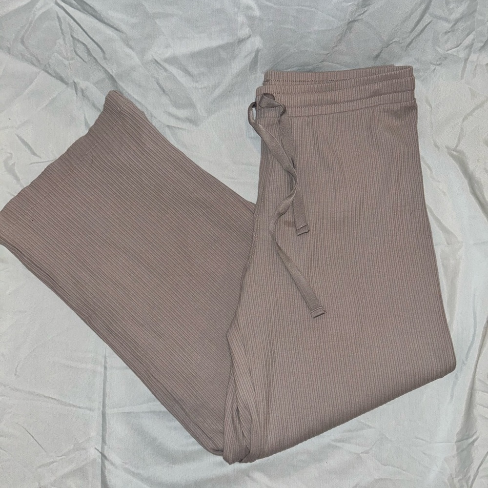 Wide leg pants